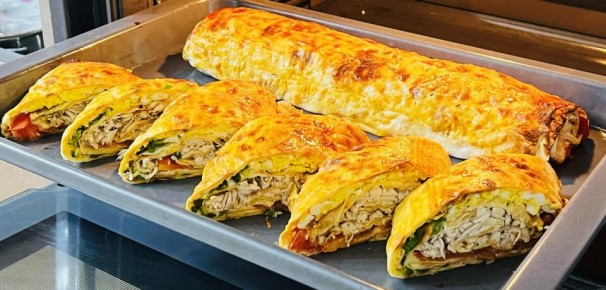 Незабываемый ужин: рулеты из лаваша с курицей и зеленью