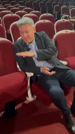 «Я помню, как строился кинотеатр «Октябрь», где сейчас находится наш Молодёжный драматический театр