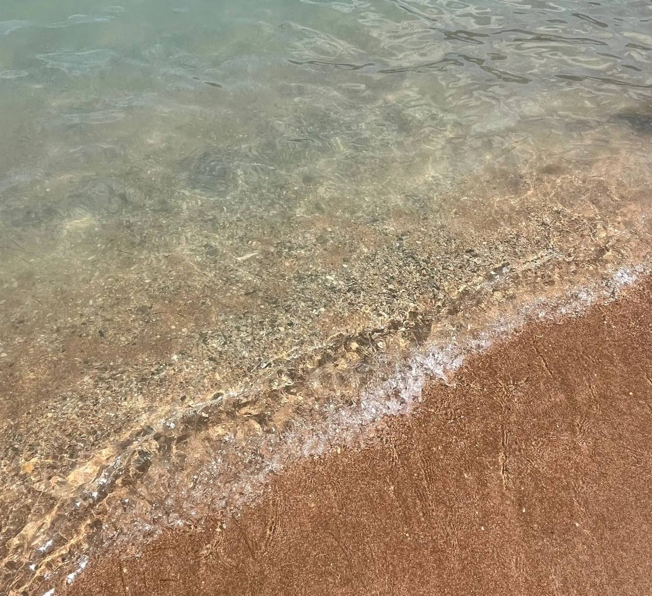 На замену загрязненного мазутом песка на пляжах Анапы потребуется 3 месяца