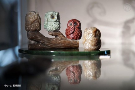 В Екатеринбургском музее изобразительных искусств (ЕМИИ) открылась юбилейная выставка участников XV Всероссийского молодежного конкурса ювелирного и камнерезного мастерства «Наследники Данилы-мастера»