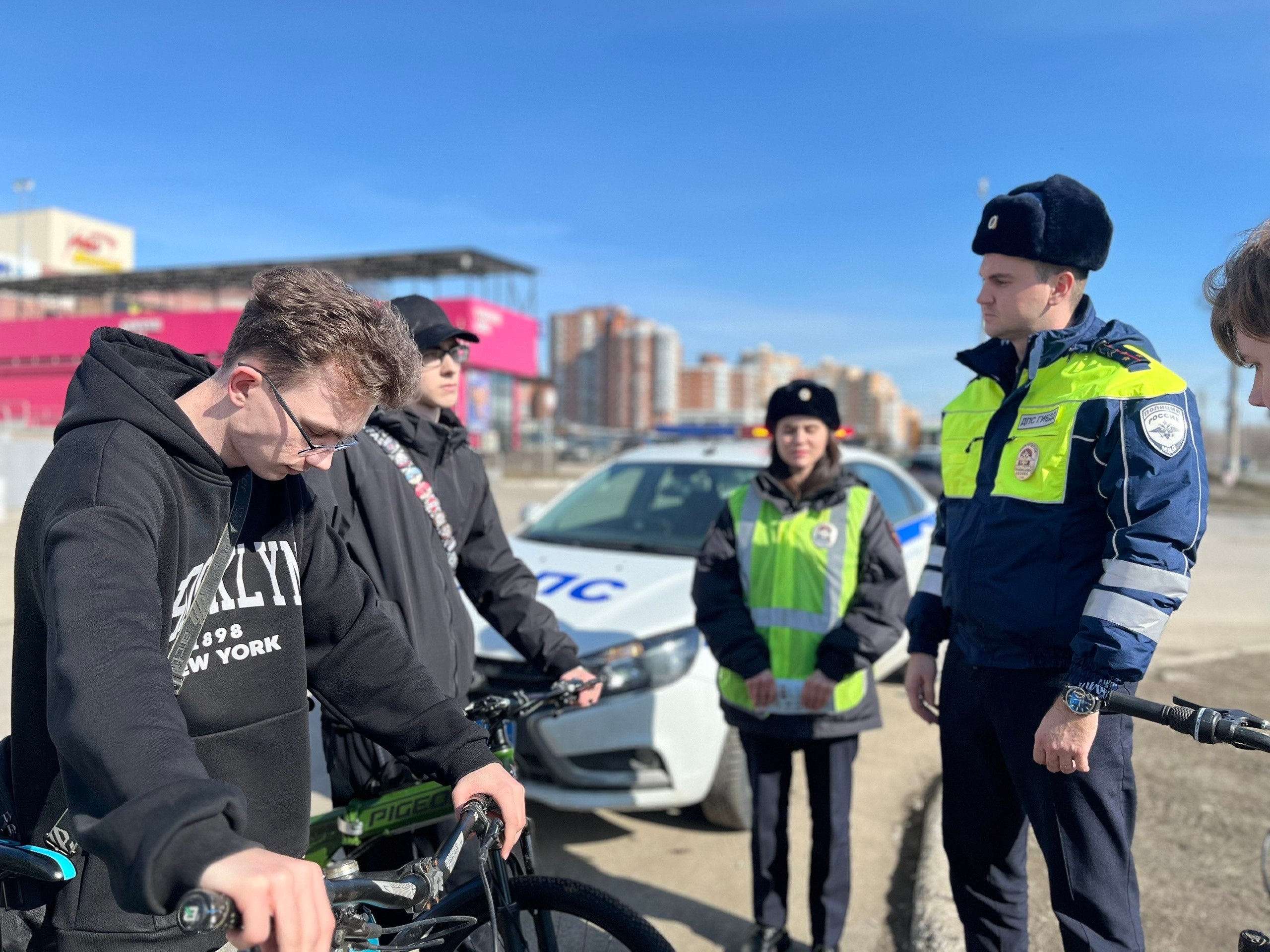 #ГосавтоинспекцияТольятти проводит профилактическую работу с велосипедистами #ГосавтоинспекцияТольятти проводит профилактическую работу с велосипедистами