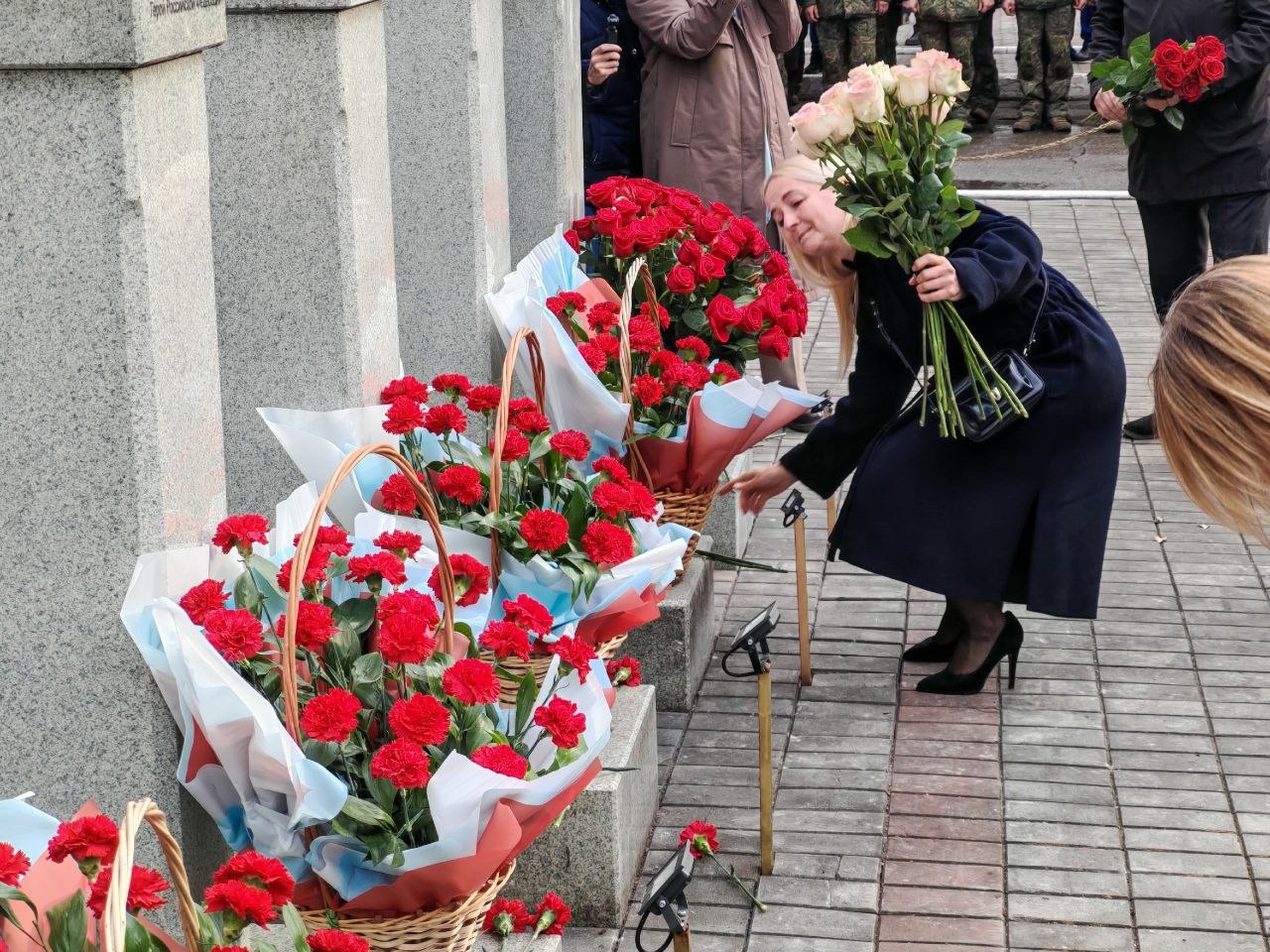В Тольятти открыли бюст Герою России В Тольятти открыли бюст Герою России