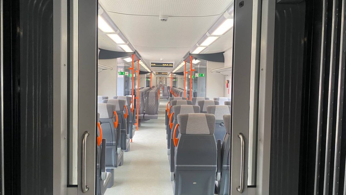 Из Самары в Тольятти с 1 мая начнут ежедневно ходить "Ласточки"