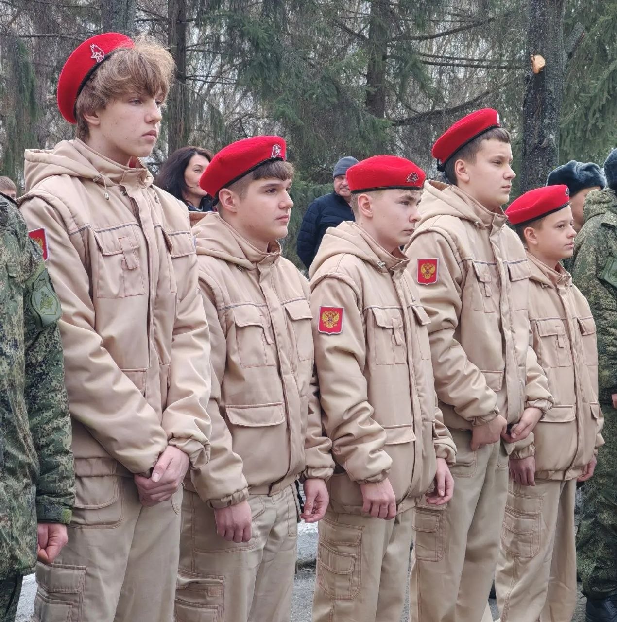 В Тольятти открыли бюст Герою России В Тольятти открыли бюст Герою России