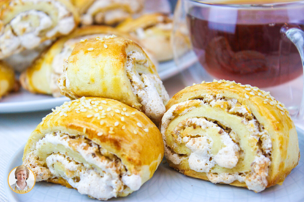 Нежное печенье с орехами и меренгой для сладкого настроения