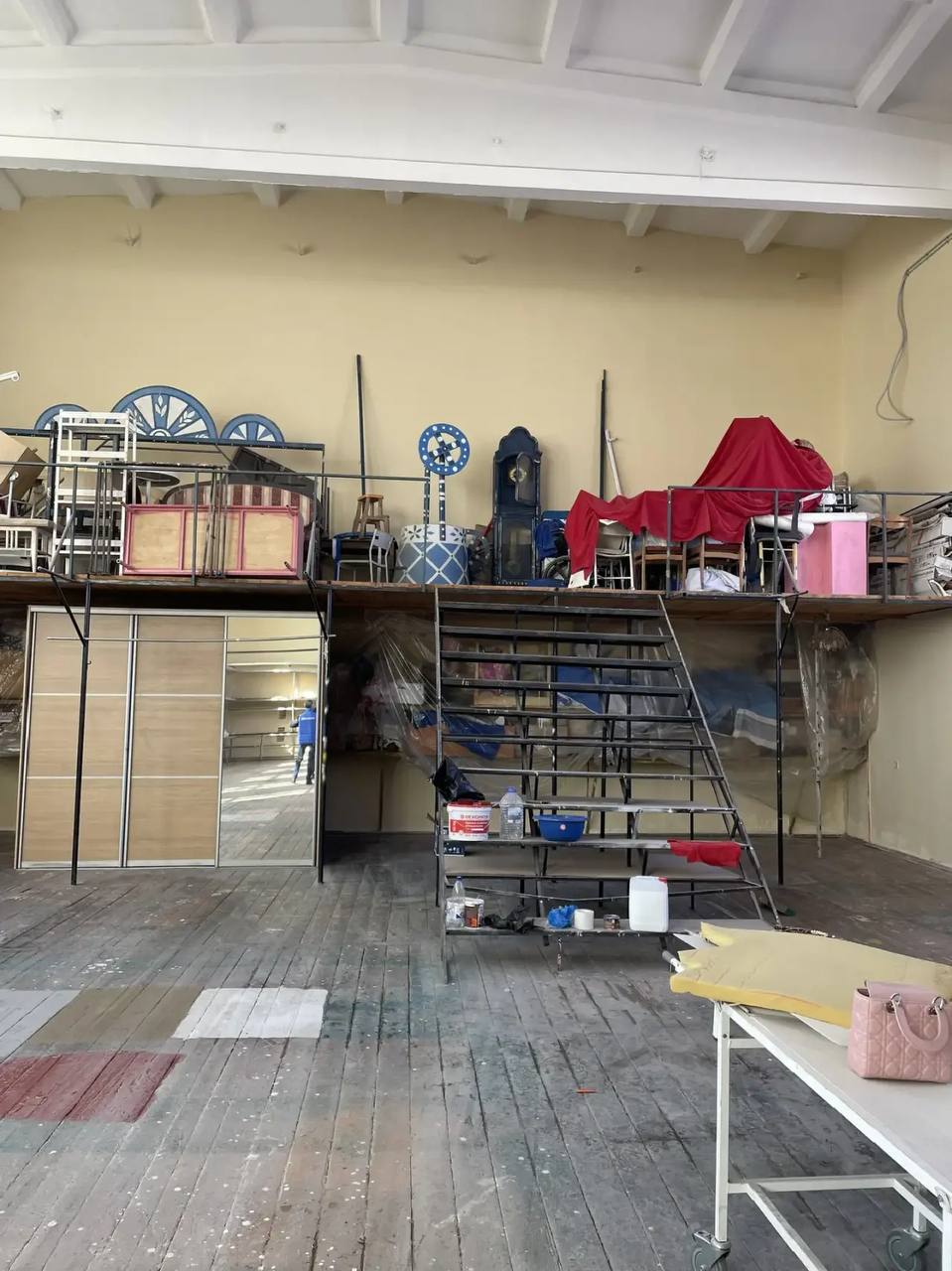 От ремонта большого зала до обновления инженерных систем: в Драматическом театре "Колесо" им. Г.Б.Дроздова идет второй этап капитального ремонта От ремонта большого зала до обновления инженерных систем: в Драматическом театре "Колесо" им. Г.Б.Дроздова идет второй этап капитального ремонта