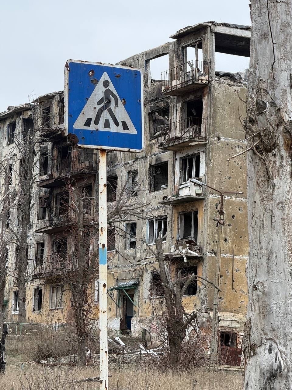 Всё самое необходимое — на передовую Всё самое необходимое — на передовую