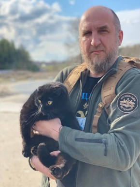 Из окопа - в мирную жизнь, или Как кот Уголек получил тольяттинскую прописку