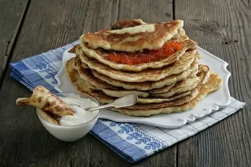 Традиционные русские блины: пышность и аромат в каждой порции