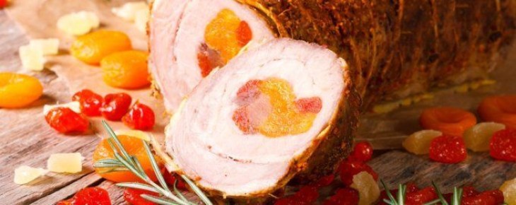Секреты невероятного рулета: свинина с курагой и вишней
