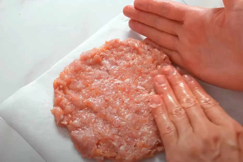 Полезные и простые куриные котлеты из духовки