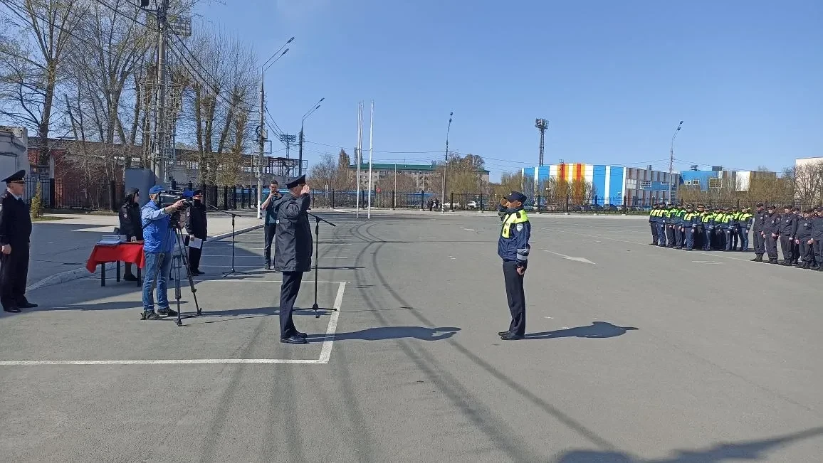 Стройность и выправка!. На площади Свободы прошёл традиционный весенний строевой смотр гарнизона полиции Тольятти Стройность и выправка!. На площади Свободы прошёл традиционный весенний строевой смотр гарнизона полиции Тольятти