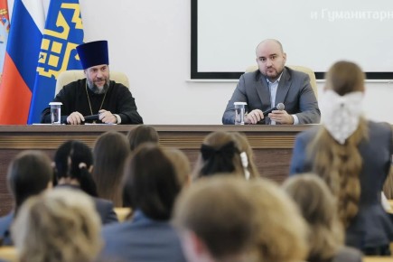 В четверг, 16 апреля, губернатор Вячеслав Федорищев работает в Тольятти