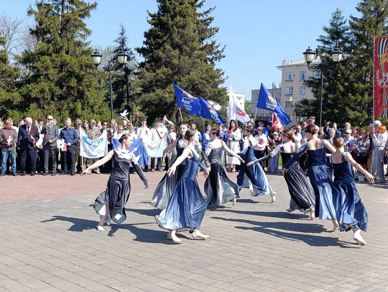 Преемственность поколений. Сегодня на площади Свободы прошло торжественное мероприятие «Преемственность поколений» Преемственность поколений. Сегодня на площади Свободы прошло торжественное мероприятие «Преемственность поколений»