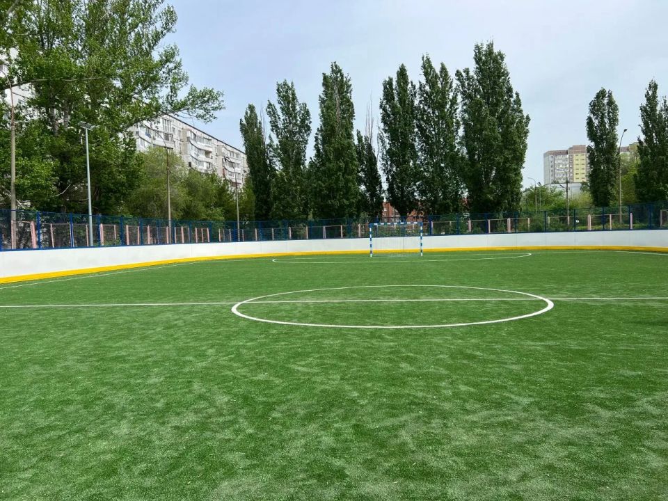 На территории гимназии №38 торжественно открыли спортплощадку На территории гимназии №38 торжественно открыли спортплощадку