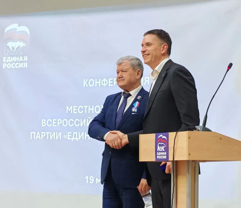 Илья Сухих: Сегодня на партийной конференции в Тольятти мне доверили право возглавить местное отделение «Единой России» Илья Сухих: Сегодня на партийной конференции в Тольятти мне доверили право возглавить местное отделение «Единой России»