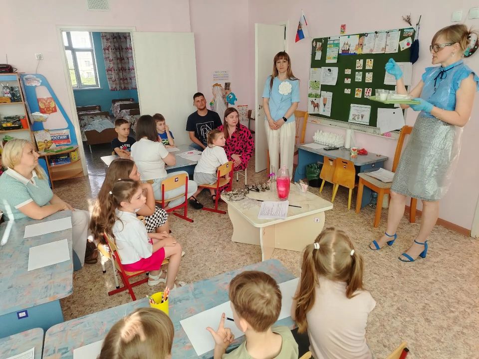 Из сада - в большую науку: День открытых дверей, лаборатория от «Тольяттиазота» и «химические сказки» Из сада - в большую науку: День открытых дверей, лаборатория от «Тольяттиазота» и «химические сказки»