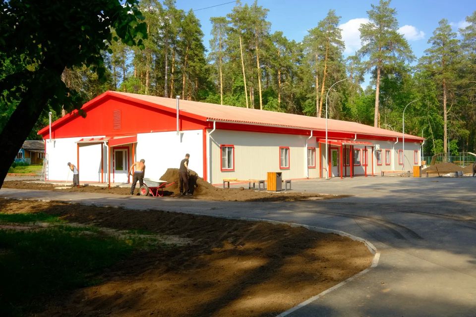 Илья Сухих: В прошлом году мы приступили к строительству нового модульного корпуса в Ягодинском лесничестве для лагеря «Спартак» — чтобы создать больше мест для детского отдыха Илья Сухих: В прошлом году мы приступили к строительству нового модульного корпуса в Ягодинском лесничестве для лагеря «Спартак» — чтобы создать больше мест для детского отдыха