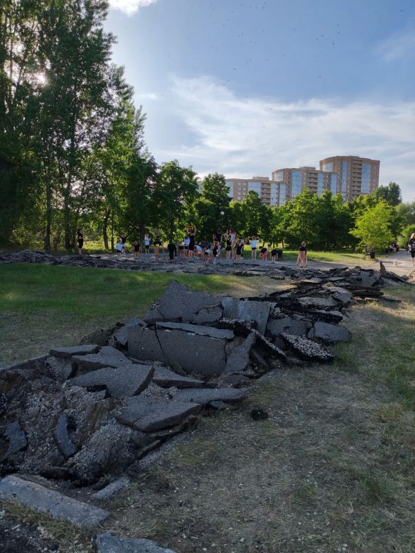 Илья Сухих: На «Певческом поле» приступили к благоустройству Илья Сухих: На «Певческом поле» приступили к благоустройству