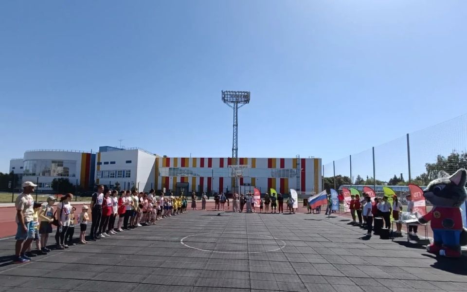 Вместе веселее!. В воскресенье на стадионе «Труд» прошел первый городской фестиваль «Многодетная миля» Вместе веселее!. В воскресенье на стадионе «Труд» прошел первый городской фестиваль «Многодетная миля»