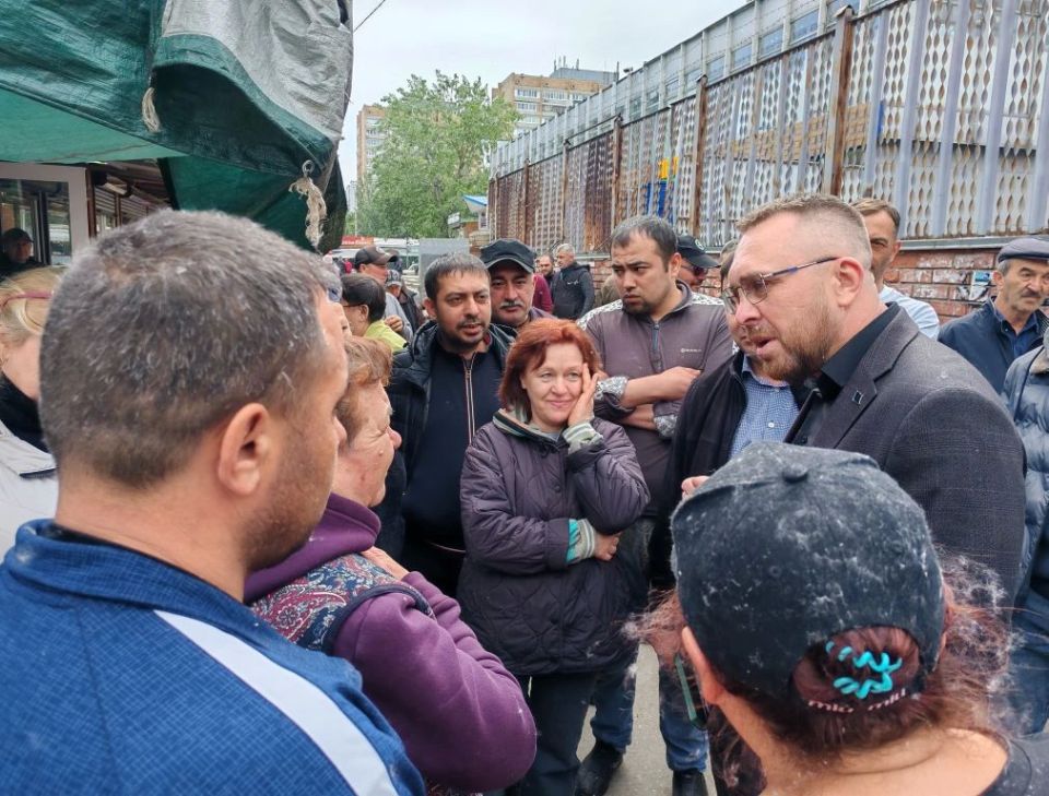 Работу ярмарки в 7 квартале решено продлить до 1 августа Работу ярмарки в 7 квартале решено продлить до 1 августа