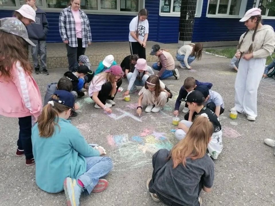 Ура, каникулы!. 1 июня в Тольятти официально началась летняя оздоровительная кампания Ура, каникулы!. 1 июня в Тольятти официально началась летняя оздоровительная кампания