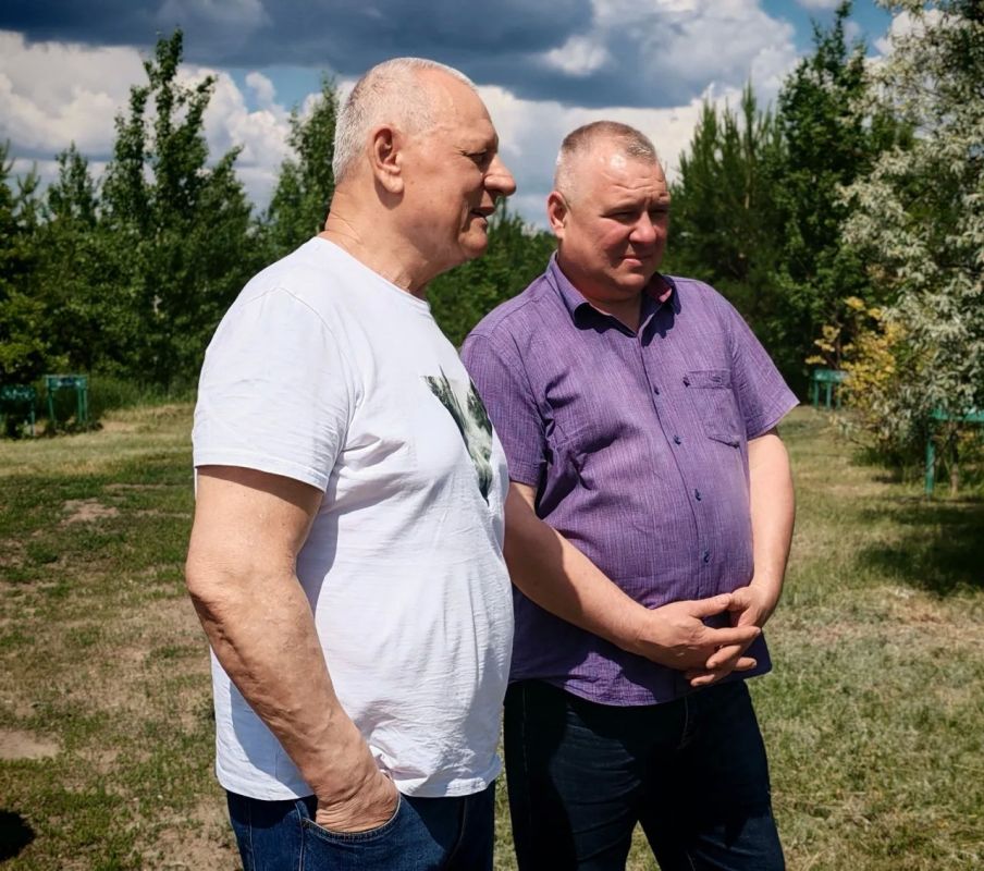 Память живет в сердцах людей Память живет в сердцах людей