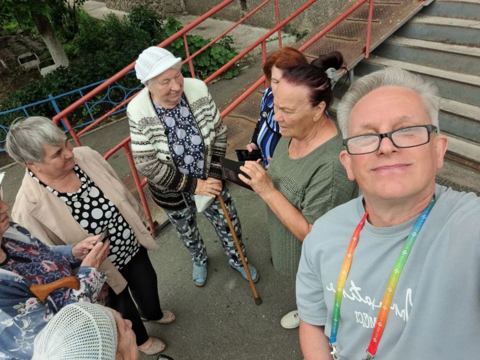 Волонтеры помогали тольяттинцам голосовать за объекты благоустройства! Волонтеры помогали тольяттинцам голосовать за объекты благоустройства!