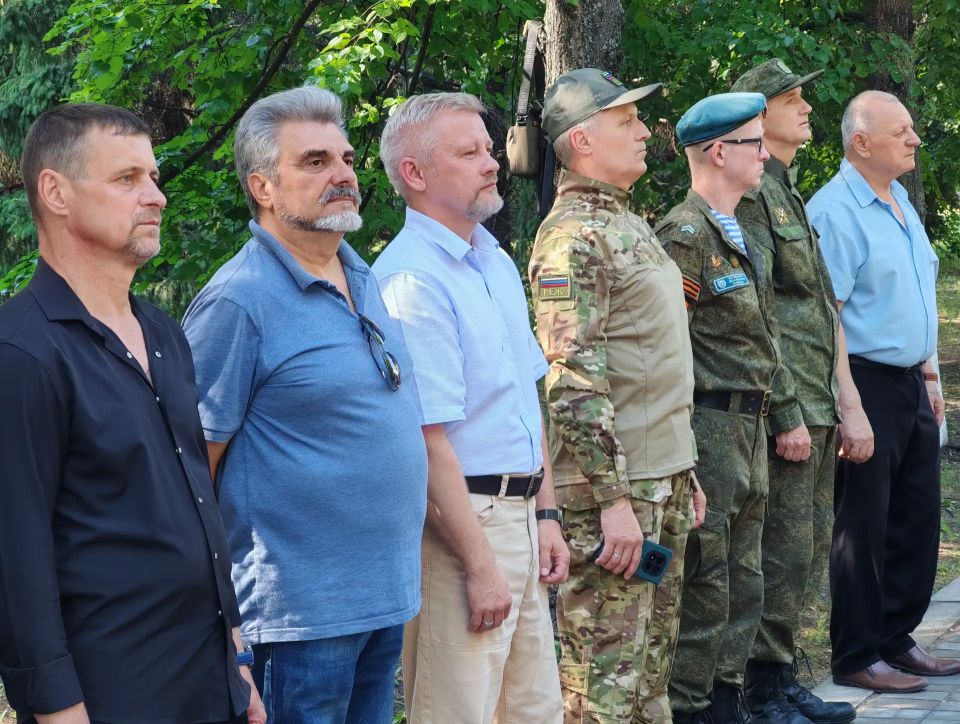 Долг, мужество и отвага. В преддверии Дня России в Тольятти вручили награды военнослужащим — участникам специальной военной операции Долг, мужество и отвага. В преддверии Дня России в Тольятти вручили награды военнослужащим — участникам специальной военной операции