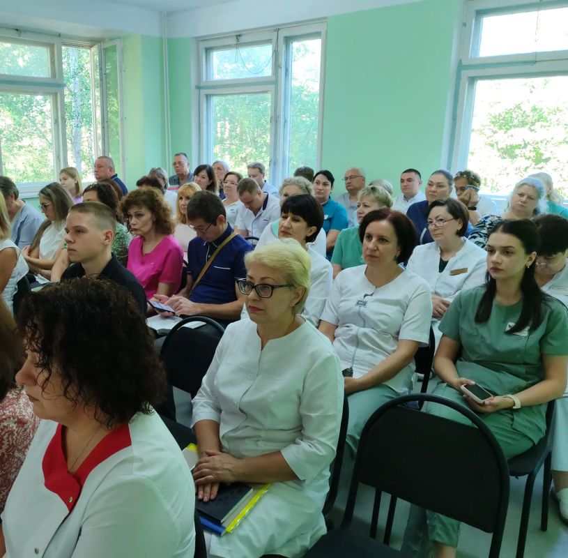 Илья Сухих: В преддверии Дня медицинского работника встретился с коллективом Тольяттинской городской больницы № 4 Илья Сухих: В преддверии Дня медицинского работника встретился с коллективом Тольяттинской городской больницы № 4