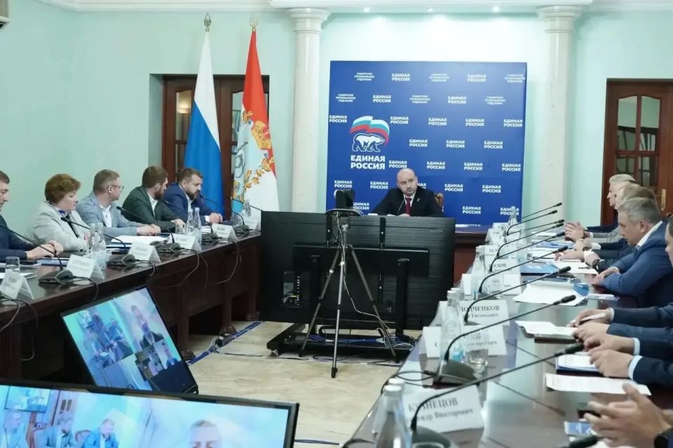 «Единая Россия» в Самарской области: кто войдёт в новый состав политсовета и как готовят предвыборную программу