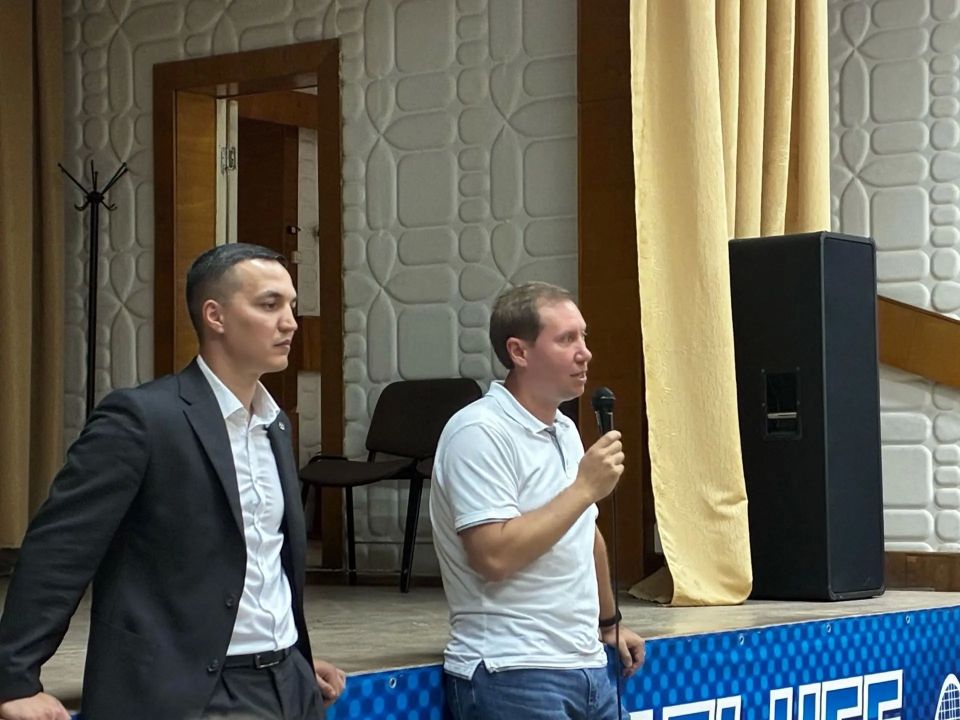 О спорте и не только!. По поручению главы Тольятти Ильи Сухих продолжаются встречи жителей с первыми лицами городской администрации О спорте и не только!. По поручению главы Тольятти Ильи Сухих продолжаются встречи жителей с первыми лицами городской администрации