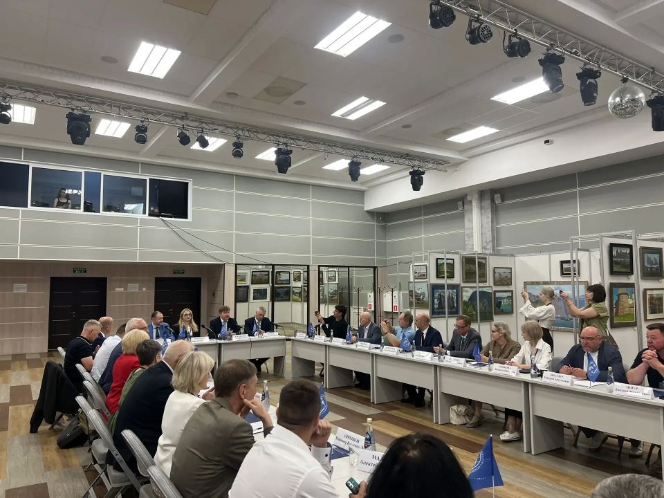 В Тольятти проходит стратегическая сессия председателей региональных отделений Русского географического общества Центрального и Приволжского федеральных округов В Тольятти проходит стратегическая сессия председателей региональных отделений Русского географического общества Центрального и Приволжского федеральных округов