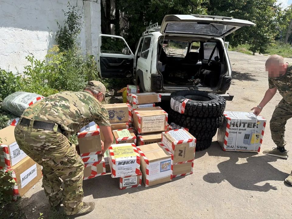 В зону проведения СВО из Тольятти доставлен очередной гуманитарный груз В зону проведения СВО из Тольятти доставлен очередной гуманитарный груз
