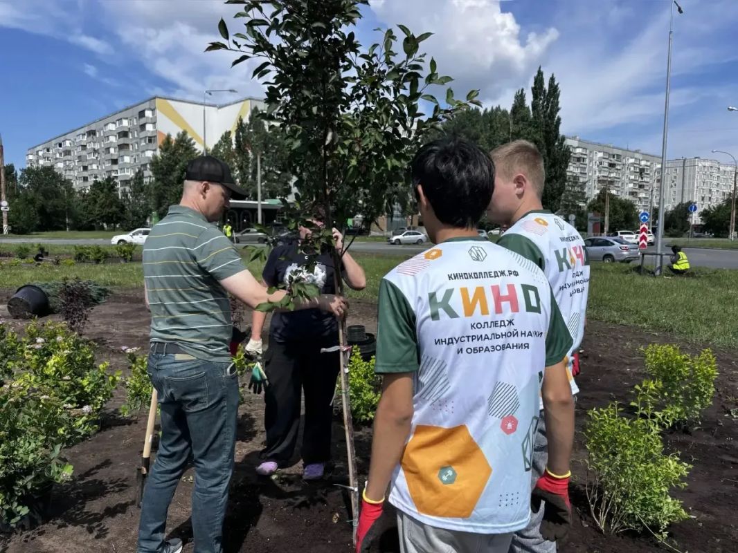 Илья Сухих: Друзья, у нашего города есть удивительная особенность, которую мы по праву считаем своей визитной карточкой Илья Сухих: Друзья, у нашего города есть удивительная особенность, которую мы по праву считаем своей визитной карточкой
