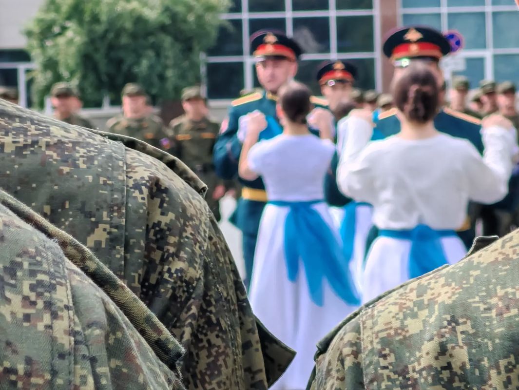 Быть офицером – это по-настоящему достойно Быть офицером – это по-настоящему достойно