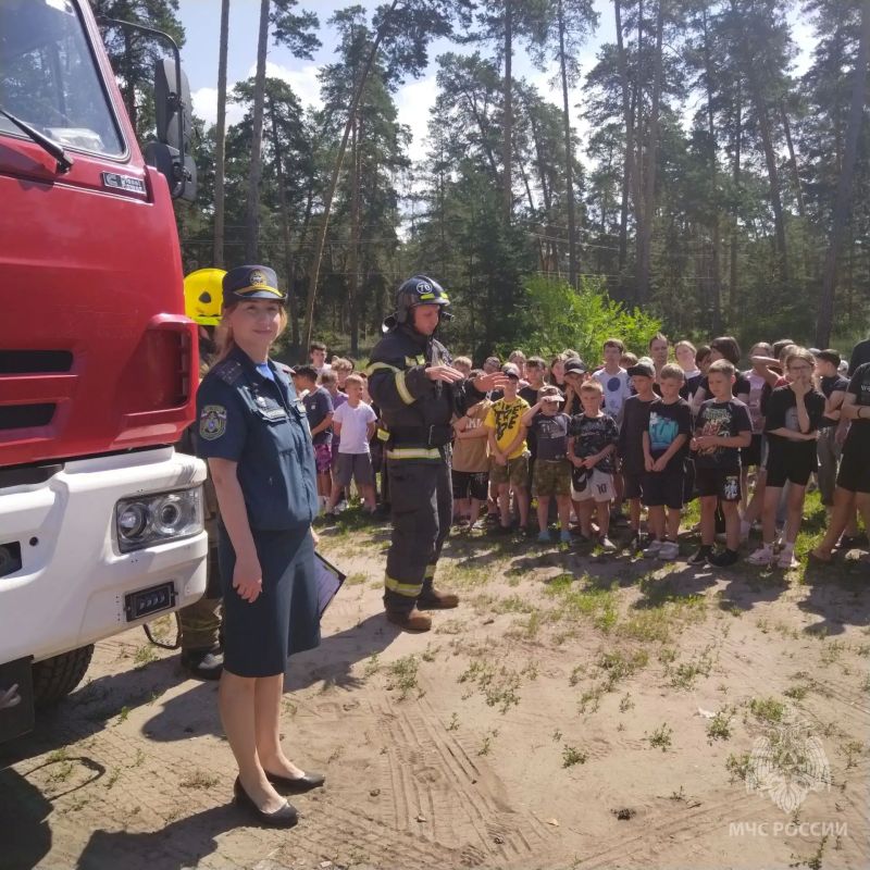 Безопасное лето: в тольяттинских лагерях прошли учения МЧС Безопасное лето: в тольяттинских лагерях прошли учения МЧС