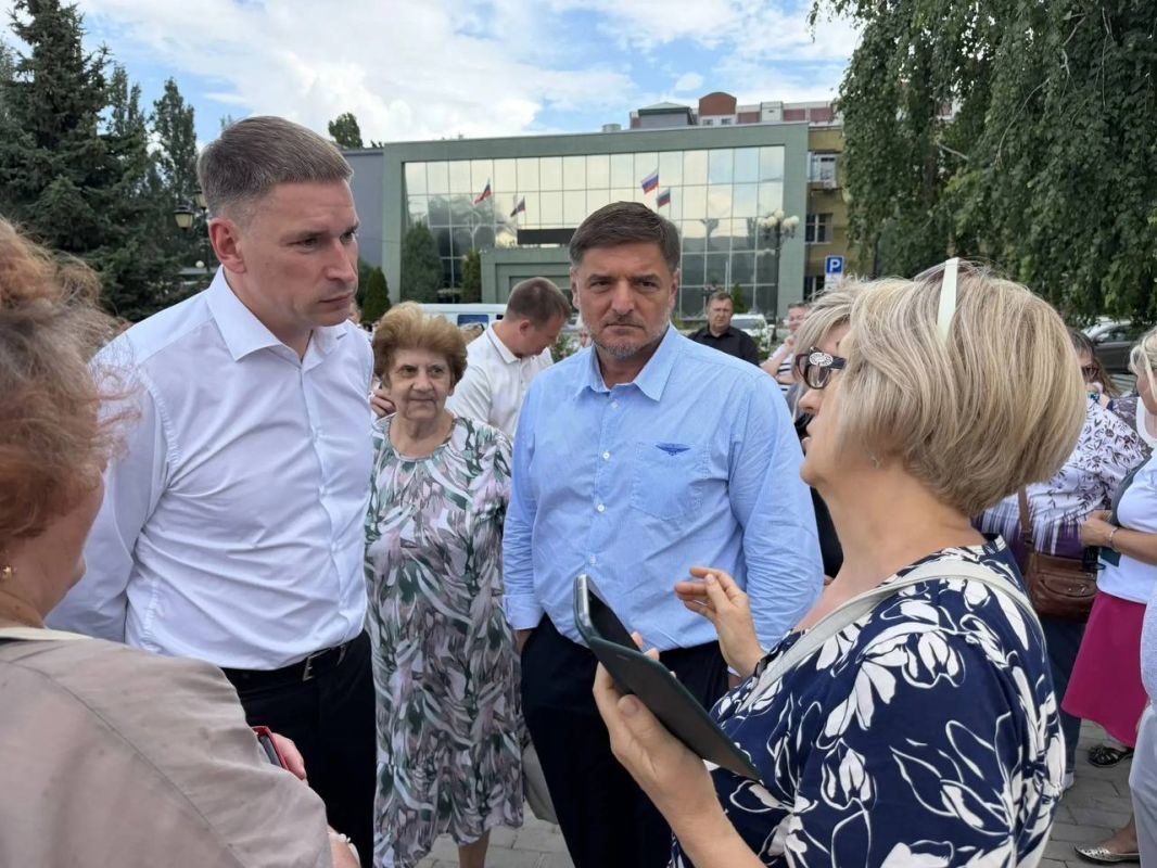Мы сделали это вместе!. Сегодня состоялся пробный пуск фонтана на Площади искусств у Тольяттинской филармонии Мы сделали это вместе!. Сегодня состоялся пробный пуск фонтана на Площади искусств у Тольяттинской филармонии