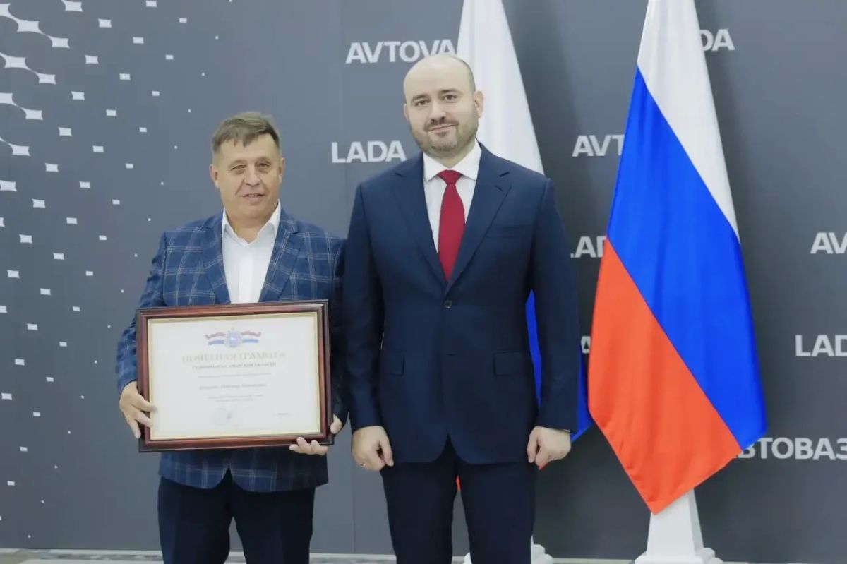Вячеслав Федорищев вместе с заместителем Председателя Правительства РФ Александром Валентиновичем Новаком поздравили многотысячный коллектив АВТОВАЗа с приближающейся знаменательной датой - 60-летием со дня основания завода Вячеслав Федорищев вместе с заместителем Председателя Правительства РФ Александром Валентиновичем Новаком поздравили многотысячный коллектив АВТОВАЗа с приближающейся знаменательной датой - 60-летием со дня основания завода