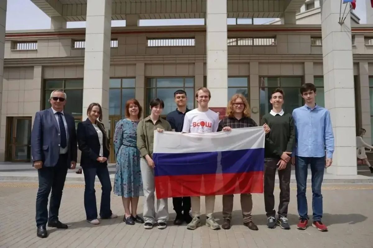 За 7 месяцев 2026 года российские школьники завоевали на международных олимпиадах 27 медалей: 23 золотые и 4 серебряные За 7 месяцев 2026 года российские школьники завоевали на международных олимпиадах 27 медалей: 23 золотые и 4 серебряные