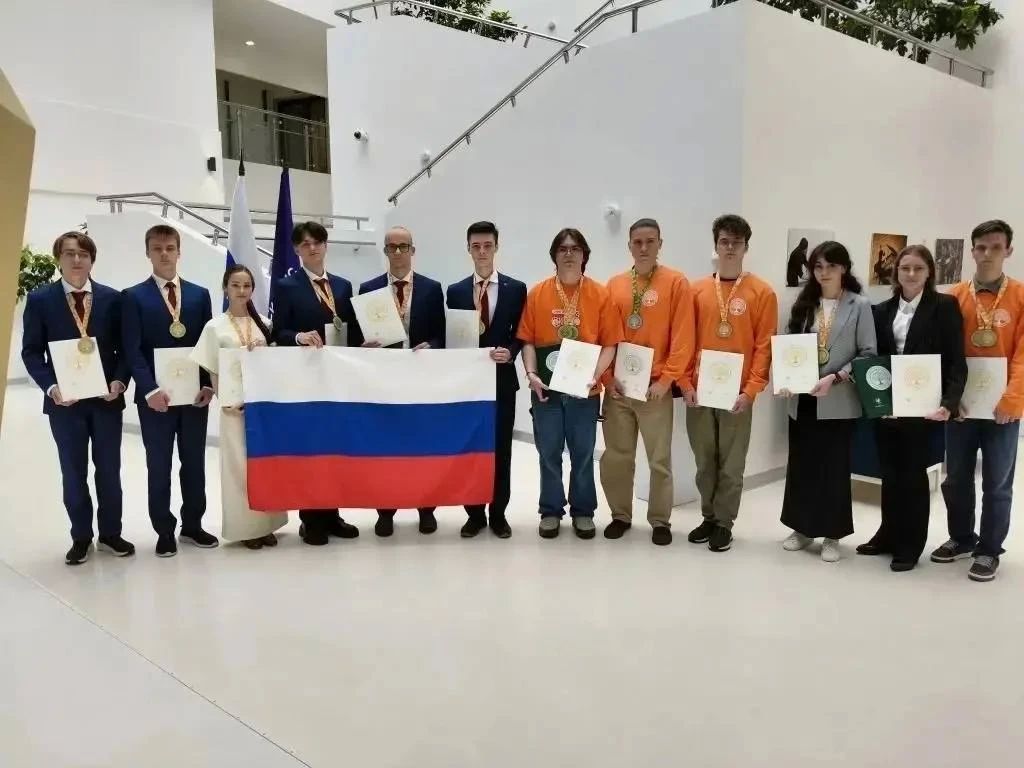 За 7 месяцев 2026 года российские школьники завоевали на международных олимпиадах 27 медалей: 23 золотые и 4 серебряные За 7 месяцев 2026 года российские школьники завоевали на международных олимпиадах 27 медалей: 23 золотые и 4 серебряные