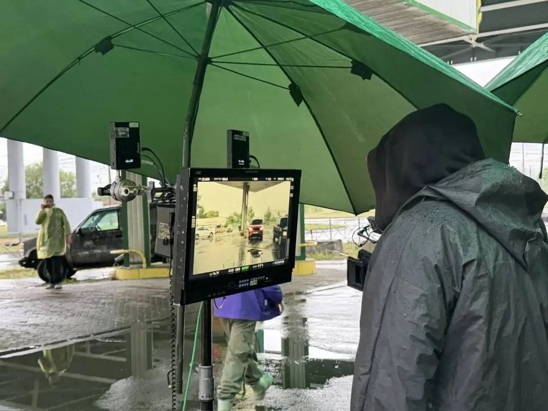 В Самарской области снимают драматический сериал с элементами комедии под названием «Нефть» В Самарской области снимают драматический сериал с элементами комедии под названием «Нефть»