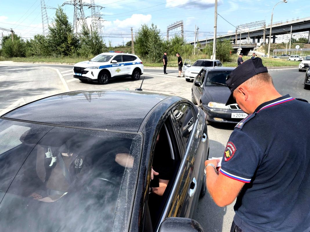 В настоящее время на территории города Тольятти проводятся профилактические рейды, направленные на выявление грубых нарушений Правил дорожного движения в области несоблюдения требований к светопропусканию стёкол (тонировке) В настоящее время на территории города Тольятти проводятся профилактические рейды, направленные на выявление грубых нарушений Правил дорожного движения в области несоблюдения требований к светопропусканию стёкол (тонировке)