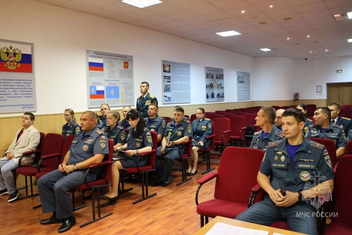 Пополнение в рядах МЧС: молодые офицеры приступили к службе в Самарской области Пополнение в рядах МЧС: молодые офицеры приступили к службе в Самарской области