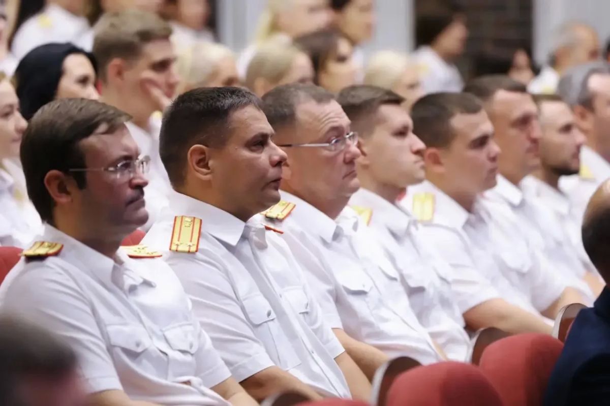 Поддержка тех, кто стоит на страже порядка: важное решение Губернатора Самарской области Поддержка тех, кто стоит на страже порядка: важное решение Губернатора Самарской области