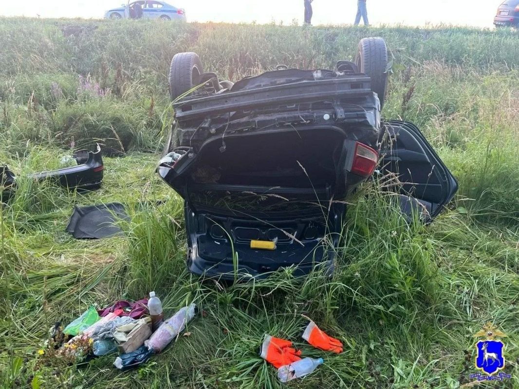 23 пьяных водителя, LADA Granta против Mazda CX7, наезд на женщину на пешеходном переходе и два съезда в кювет 23 пьяных водителя, LADA Granta против Mazda CX7, наезд на женщину на пешеходном переходе и два съезда в кювет