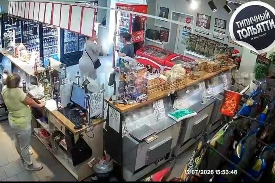 В Тольятти мужчина зверски избил женщину в магазине В Тольятти мужчина зверски избил женщину в магазине