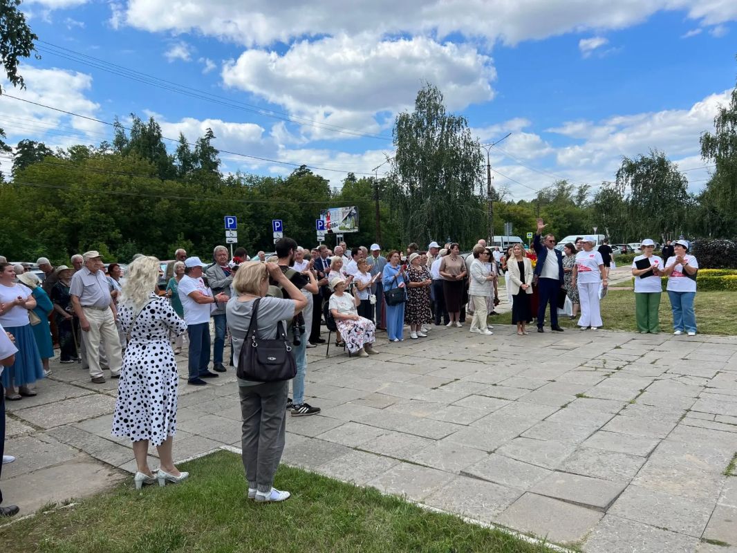 Они построили город!. В Тольятти состоялось торжественное мероприятие в честь Дня строителя, который будет отмечаться в этом году 9 августа Они построили город!. В Тольятти состоялось торжественное мероприятие в честь Дня строителя, который будет отмечаться в этом году 9 августа