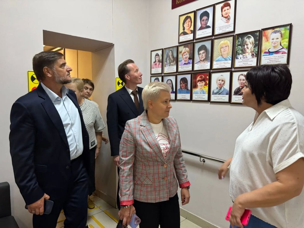 Тольятти посетила министр социально-демографической и семейной политики Самарской области Оксана Щербицкая Тольятти посетила министр социально-демографической и семейной политики Самарской области Оксана Щербицкая