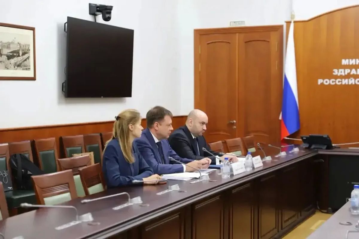 В рамках делового визита в Москву, губернатор Самарской области Вячеслав Федорищев провёл встречу с министром здравоохранения РФ Михаилом Мурашко В рамках делового визита в Москву, губернатор Самарской области Вячеслав Федорищев провёл встречу с министром здравоохранения РФ Михаилом Мурашко